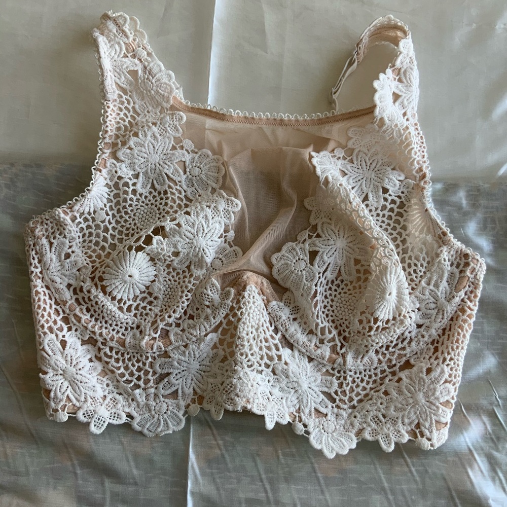 VS Bra Large Off White EUC